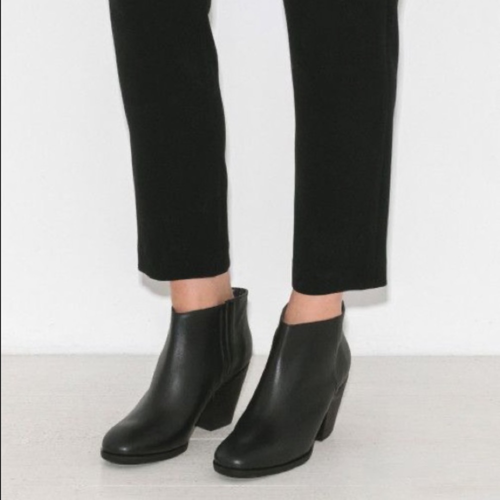 Rachel Comey Mars leather ankle boots in black - size 6.5 (fits like 6)